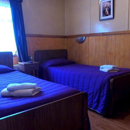 Hostal Victoria Пунта-Аренас Екстер'єр фото