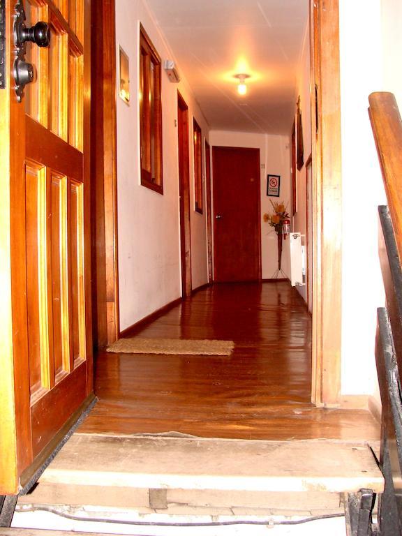 Hostal Victoria Пунта-Аренас Екстер'єр фото