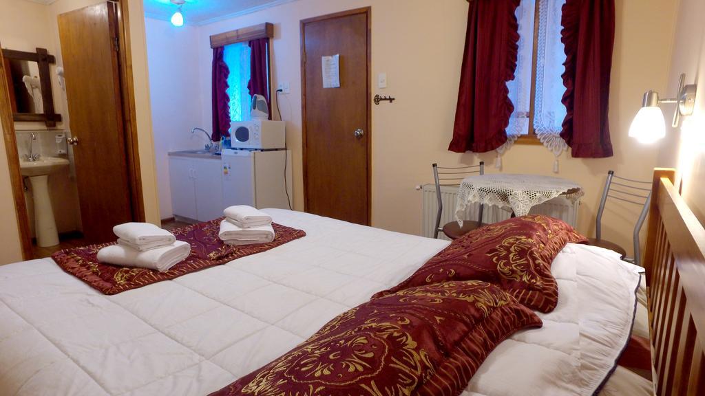 Hostal Victoria Пунта-Аренас Екстер'єр фото